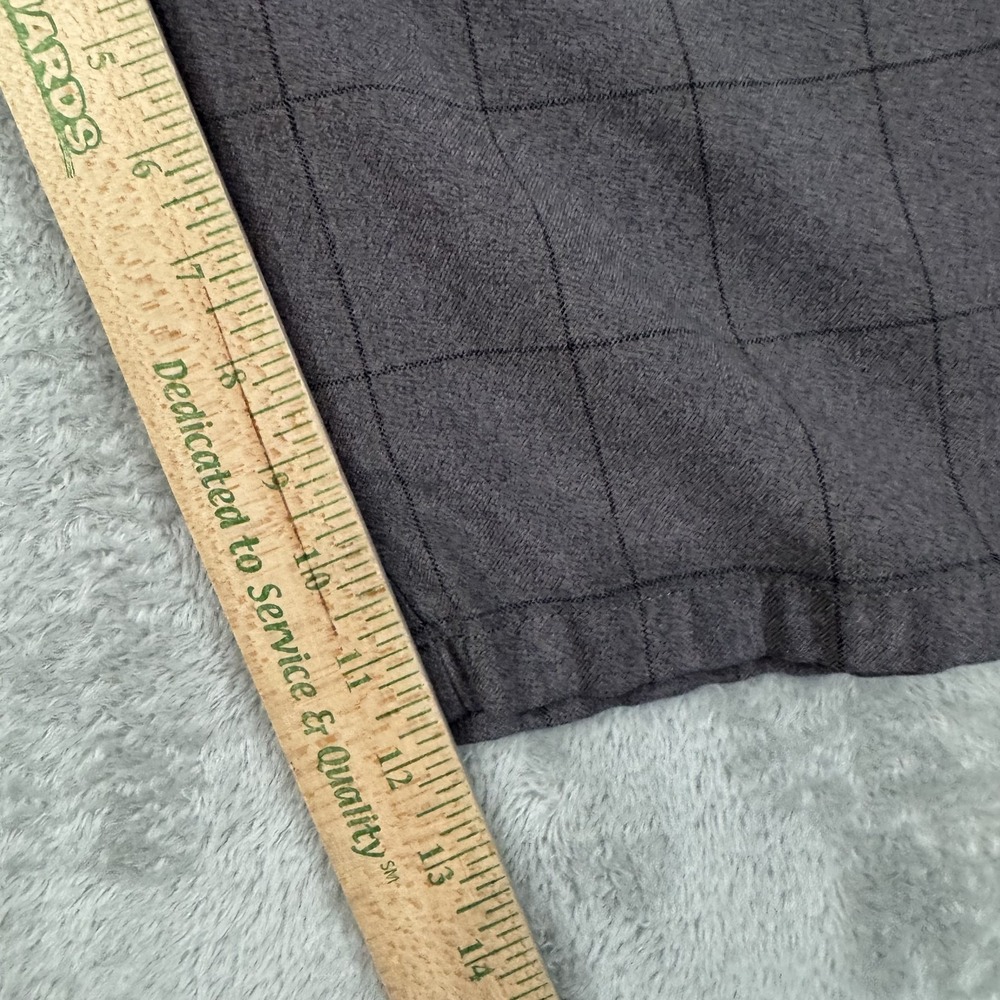 Volcom Shorts Mens 34 Gray Chino Skater Rayon Comfort Check Plaid Casual Bermuda - Picture 15 of 16